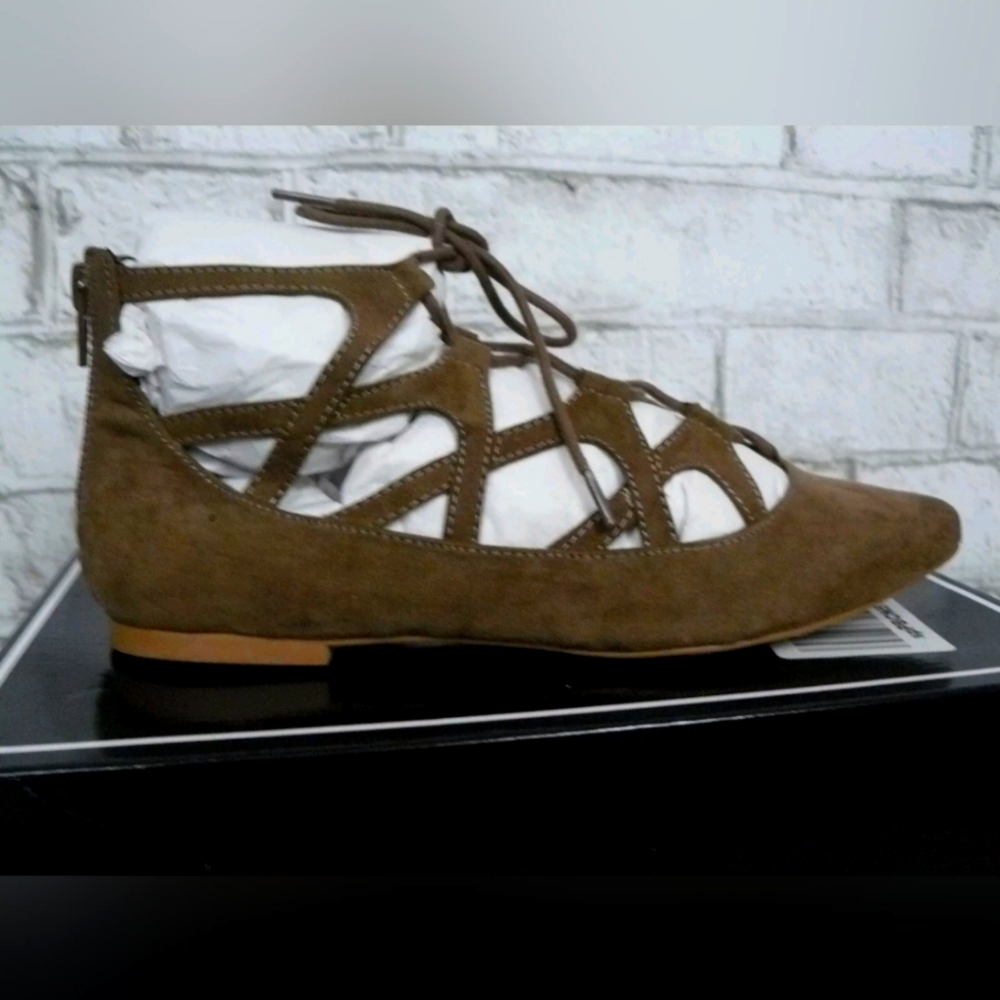 MIA Anamarie Taupe Nova Suede Lace Up Ballet Flat,  Size 8